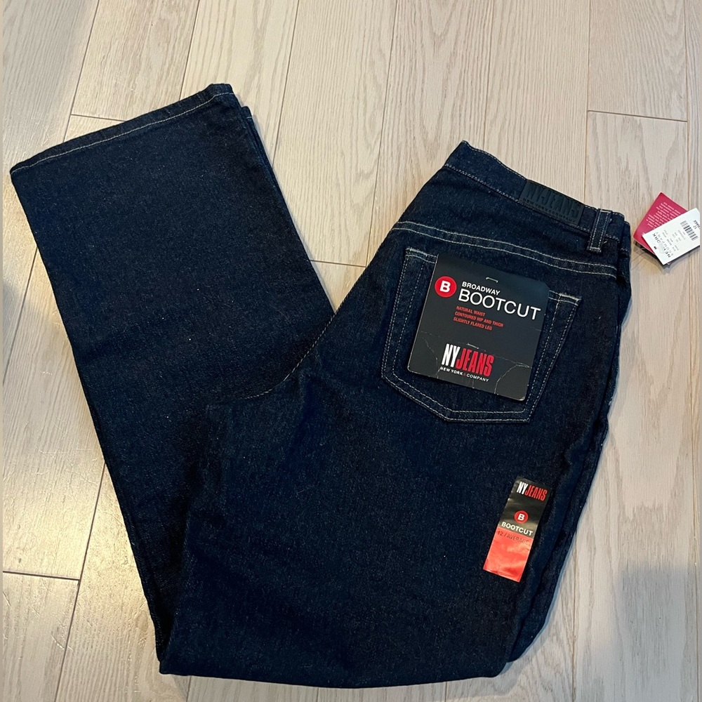 NWT New York & Co Bootcut Jeans